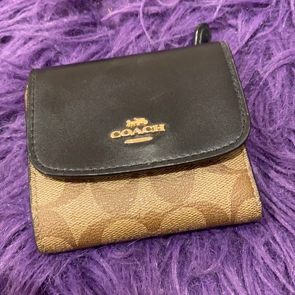 Coach Wallet - Picture 1 of 3